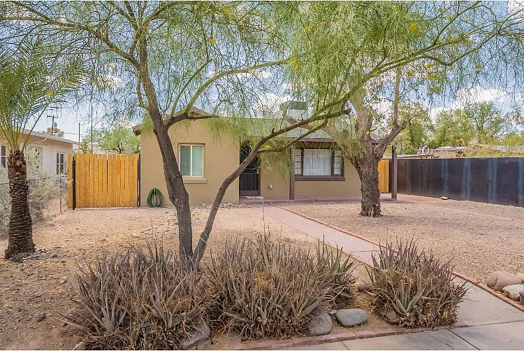 1229 N Fourth Ave – Front of house